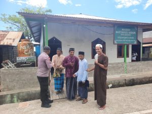 Polsek Wetar Komitmen Jaminkan Rasa Aman Bagi Umat Muslim Dalam Beribadah