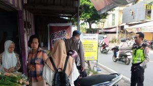 Dialog Hangat Polisi-Warga di Montong Buwuh, Patahkan Isu Hoax