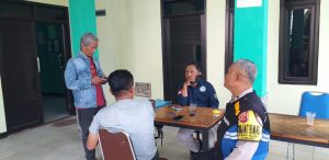 Kunjungi Kantor Desa, Binmas Desa Cileunyi Kulon ajak Perangkat Desa Partisipasi Aktif Jaga Kamtibmas