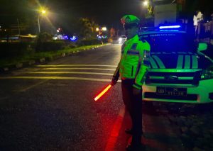 Wujudkan Sitkamtibmas Yang Kondusif Jelang Pilkada Kota Batu 2024, Polres Batu Giatkan Blue Light Patroll