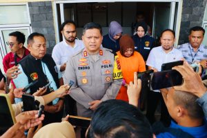 Penyidik Sat Reskrim Polres Prabumulih menyerahkan Tersangka Bidan ZN dan barang bukti  Ke JPU Kejaksaan Negeri Prabumulih