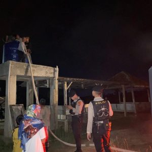 Polres Muara Enim berikan Bantuan Air Besih di Pondok Pesantren Hidayatullah