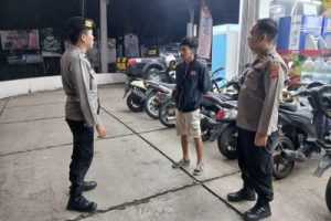Dialogis dan himbauan kepada Petugas parkir oleh Anggota Polsek Gunungpuyuh