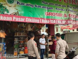 Polsek Cikijing Sampaikan Imbauan Kamtibmas kepada Pedagang Pasar Cikijing