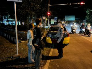 Polres Grobogan Tertibkan 2 Pengamen Jalanan di Traffic Light