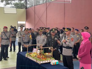 Yonif 126/KC Berikan Suprise Ke Polres Tanjung Balai Dalam HUT Bhayangkara 78
