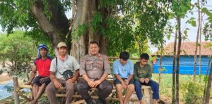 Bhabinkamtibmas Polsek Dawuan Blusukan Sambangi Warga di Desa Bojong Cideres