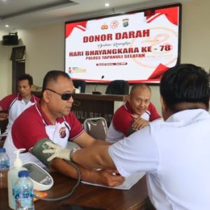 HUT Bhayangkara ke-78, Polres Tapsel Donor Darah Puluhan Personel