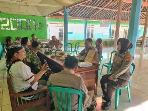 Kanut Binmas Melaksanakan Sambang Warga Dalam Rangka Silaturahmi dan Himbauan Kamtibmas