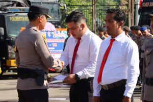 Kapolresta pimpin upacara korp raport kenaikan pangkat personil Polresta dan Brimob Yon B Polda papua serta Pelepasan Purna Bakti