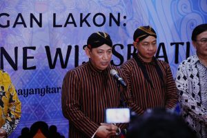 Kapolri Ungkap Filosofi Wayang Kulit 'Tumurune Wiji Sejati' di HUT Bhayangkara ke-78