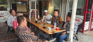 Bhabinkamtibmas Polsek Medan Helvetia DDS Sampaikan Pesan Kamtibmas Ke Warganya