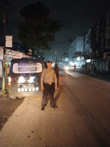 Personil Polsek Medan Barat Patroli Malam bantu melayani masyarakat mobile ke Pemukiman dan Jalan raya mencegah 3C, Tawuran, Kejahatan Jalanan dan Balapan Liar di Wilayah Hukumnya