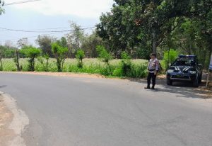 Patroli Siang di Perbatasan Wilayah Kecamatan Leces Dengan Desa Kedungrejo Kecamatan Bantaran, Antisipasi Gangguan Kamtibmas dan Kriminalitas Jalanan