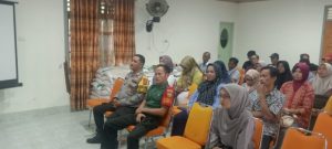 Bhabinkamtibmas Desa Lalang hadiri kegiatan Sosialisasi dari Dinas Sosial Belitung Timur