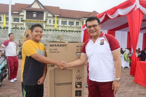 Semarak HUT Bhayangkara di Tapsel: Olahraga Bersama dan Door Prize