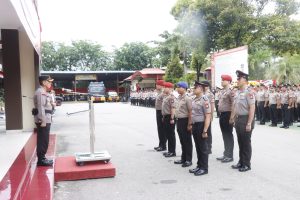Kapolresta Barelang Pimpin Upacara Korp Raport Kenaikan Pangkat 86 Personel Polresta Barelang Periode 1 Juli 2024