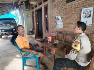 Bhabinkamtibmas Polsek Kembang Sambangi Warga Binaan di Desa Jinggotan