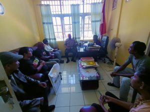 Bhabinkamtibmas Negeri Suli Sosialisasikan Pencegahan TPPO serta himbauan kamtibmas di Dusun Amalatuei