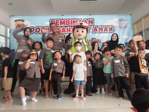 Ikuti PSA, Kelompok Petualang Cilik Sukabumi Main Bareng Polisi