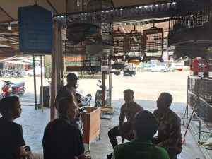 Sat Binmas Polres PALI Gelar Jum'at Curhat di Desa Betung, Dengarkan Keluhan Warga dan Berikan Himbauan Kamtibmas