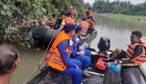 Sat Polairud Polres Tanjung Balai bersama Tim Berhasil Menemukan Korban Hanyut Pada Hari ke-2 Pencarian