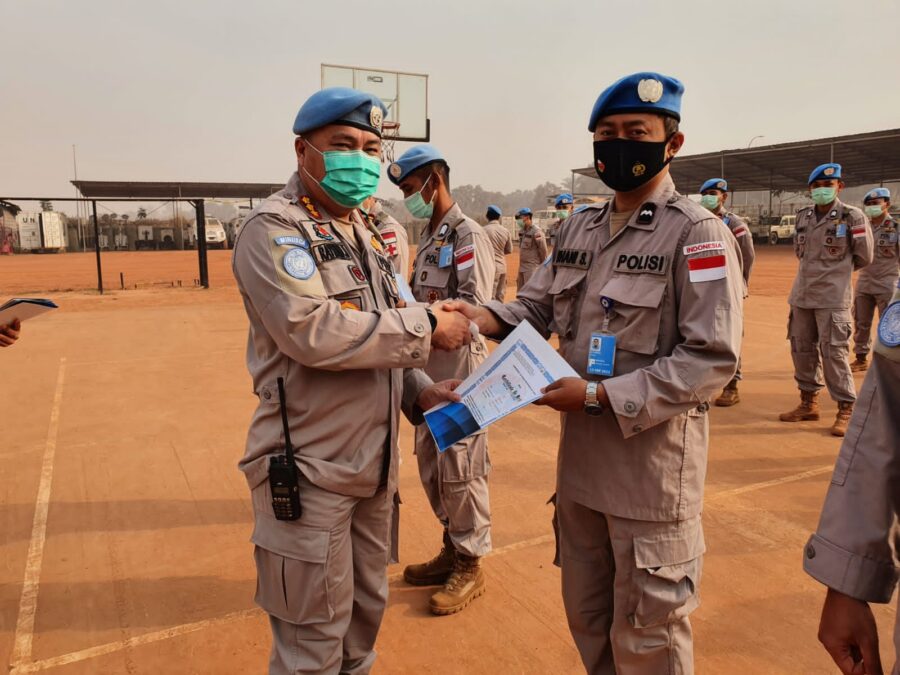 "Personel Staf Logistik Polri Raih Penghargaan Pada Misi PBB di Afrika Tengah"