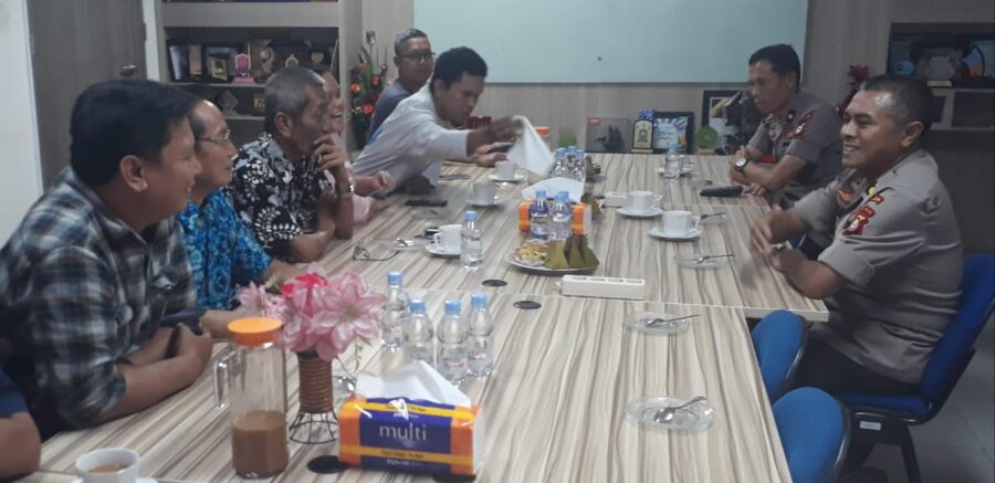Kabid Humas Polda Sulsel Silaturahmi ke Kantor Tribun Makassar