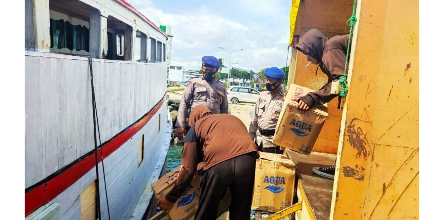 Satpolairud Polres Bone Perketat Pemeriksaan Kapal Di Pelabuhan Rakyat Bajoe