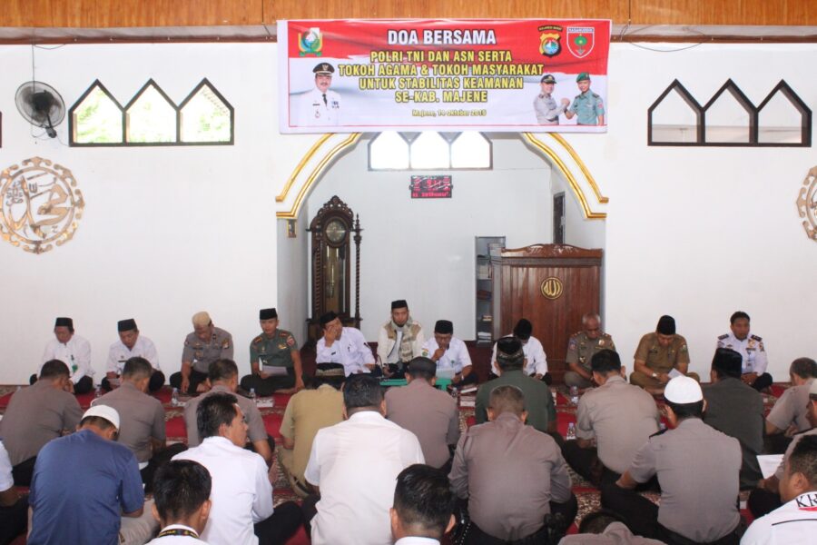 Polres Majene Polda Sulbar Gelar Doa Bersama TNI dan ASN Se Kabupaten Majene Untuk Kedamaian NKRI